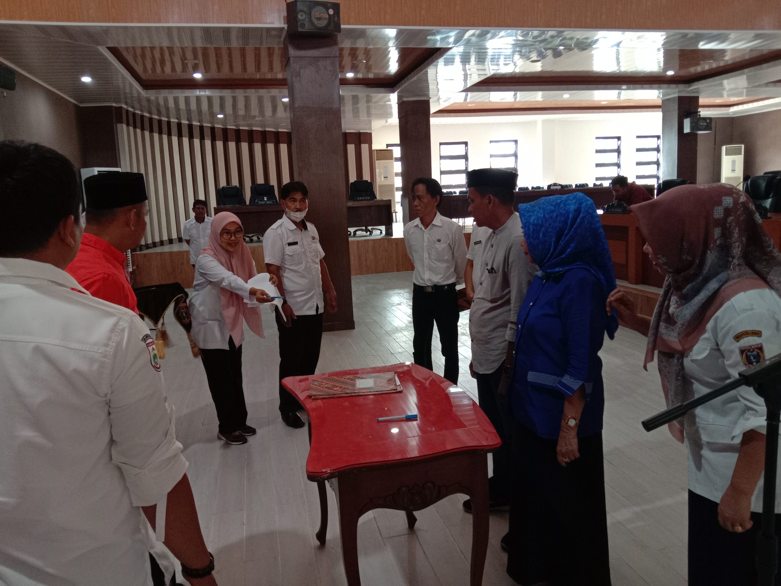 Gladi persiapan pelantikan PAW Anggota DPRD Polman.