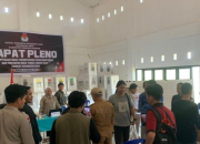 Proses Rekapitulasi di Kecamatan Bulo Diwarnai Kericuhan 8 Proses Rekapitulasi di Kecamatan Bulo Diwarnai Kericuhan