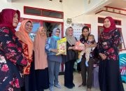 Tekan Stunting, PKM Pekkabata Bagikan Paket Sembako