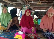 Ibu-ibu di Matakali Nyatakan Dukungan Untuk H. Zainal Abidin 14 Ibu-ibu di Matakali Nyatakan Dukungan Untuk H. Zainal Abidin