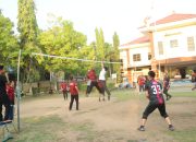 Pererat Silaturrahmi, Imigrasi Polman Gelar Pertandingan Persahabatan Bola Voli 8 Pererat Silaturrahmi, Imigrasi Polman Gelar Pertandingan Persahabatan Bola Voli
