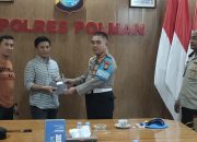 Kapolda Sulbar dan Kabid Propam Serahkan santunan Pada Keluarga RN 7 Kapolda Sulbar dan Kabid Propam Serahkan santunan Pada Keluarga RN