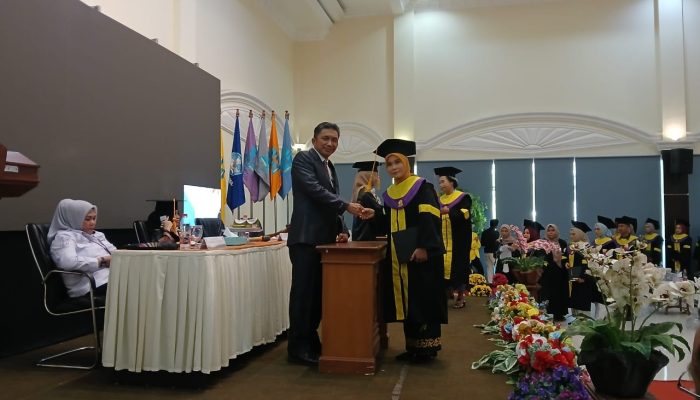 Universitas Terbuka (UT) Majene Cetak 385 Orang Sarjana Muda Yang Siap Wujudkan Generasi Emas