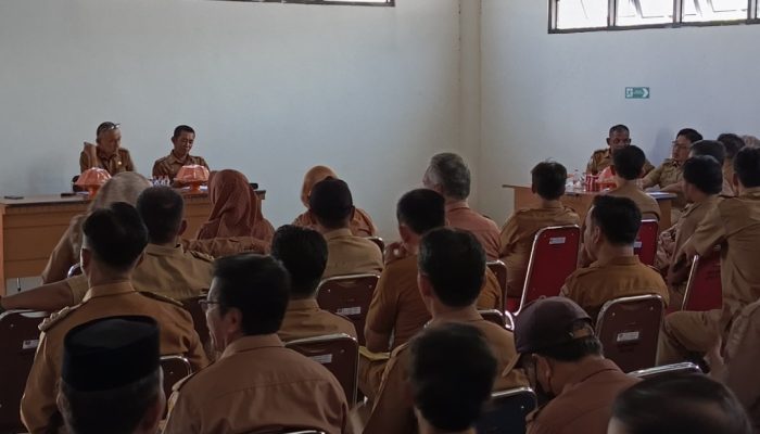 Sejumlah Kades di Polman Ramai-ramai Kembalikan Temuan