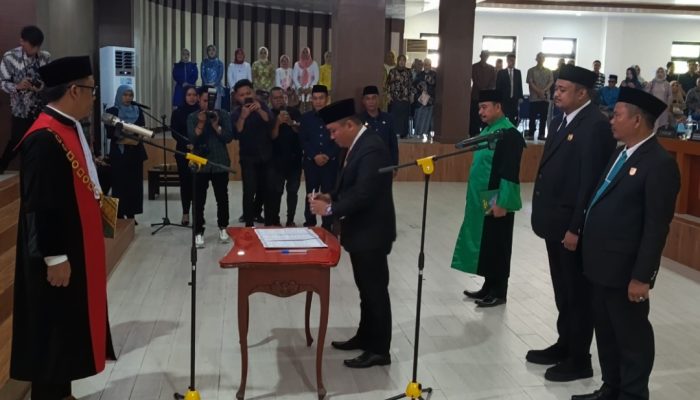 Resmi Dilantik, Ketua DPRD Polman Fahry Fadly Janji Ikut Bantu Cari Solusi Persoalan Sampah