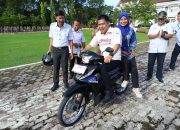Buah Perjuangan Bidan Pelosok Desa, Bidan Rusmiati Dapat Tiga Motor 13 Buah Perjuangan Bidan Pelosok Desa, Bidan Rusmiati Dapat Tiga Motor