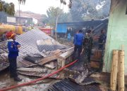 Dua Rumah Hangus Terbakar di Wonomulyo, Kerugian Capai Puluhan Juta Rupiah 10 Dua Rumah Hangus Terbakar di Wonomulyo, Kerugian Capai Puluhan Juta Rupiah