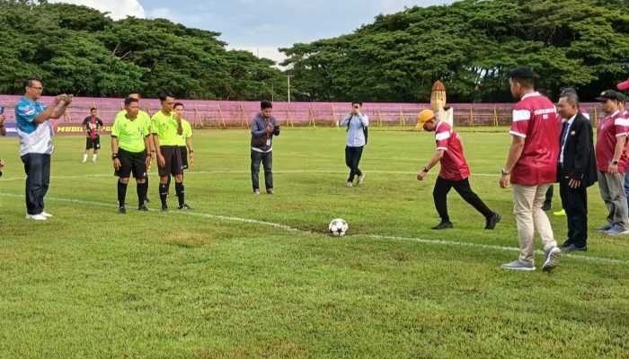 Bupati Polman Buka Pertandingan Kapolres Polman CUP III