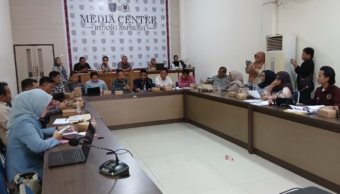 Tindaklanjuti Permintaan Masyarakat, DPRD Pertemukan Korban dengan Pihak BRI Polewali
