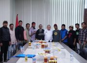 Wagub Sulbar Terima Perwakilan Massa Aksi Tolak Tambang Pasir, Salim: Kami Akan Evaluasi dan Turun ke Lokasi 13 Wagub Sulbar Terima Perwakilan Massa Aksi Tolak Tambang Pasir, Salim: Kami Akan Evaluasi dan Turun ke Lokasi