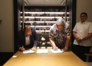 Gubernur SDK Pastikan Rute Penerbangan Mamuju-Makassar Kembali Beroperasi 10 Gubernur SDK Pastikan Rute Penerbangan Mamuju-Makassar Kembali Beroperasi