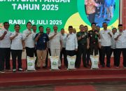 44.475 Warga Polman Dapat Bantuan Beras 3 44.475 Warga Polman Dapat Bantuan Beras