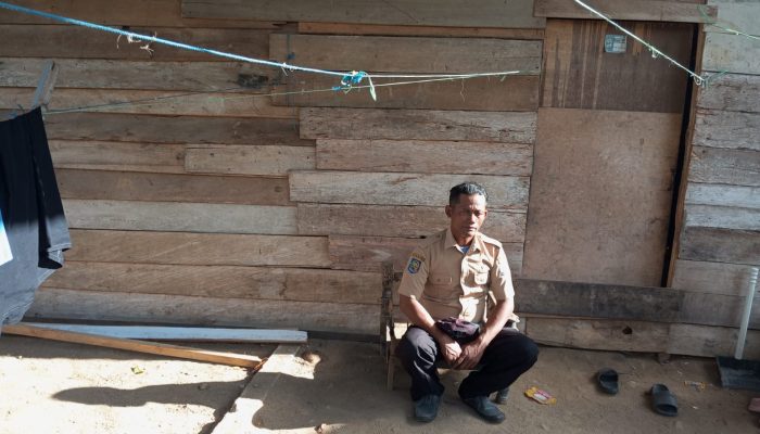 21 Tahun Jadi Honorer Bapenda Polman, Basri Harap Rumahnya Tersentuh Program Bedah Rumah
