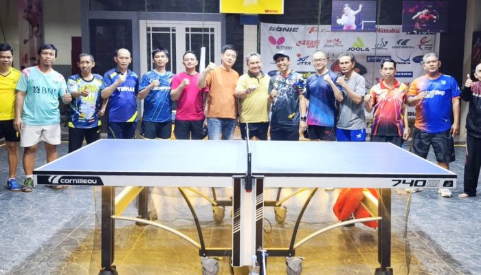 Pingpong Mania Sulselbar Gelar Laga Tanding “Tarung Bebas” Ganda di Makassar