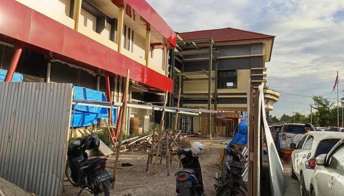 Proyek Rehabilitasi RS Hj. Andi Depu Polman Diduga Tak Penuhi Standar Teknis dan Kualifikasi Tukang