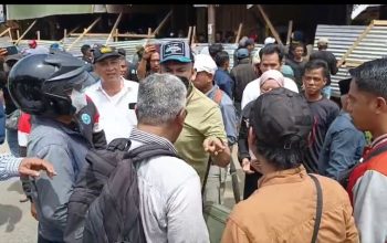 Tunjuk-tunjuk Wartawan, Oknum Anggota DPRD Polman RN Dinilai Arogan 6 IMG 20251031 WA0033