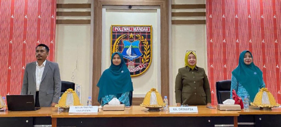 Ibu PKK Polewali Mandar Dibekali Kemampuan Public Speaking 1 Screenshot 20251028 203532 Gallery