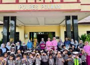 Wujudkan Tertib Adminduk Sejak Dini, Disdukcapil Polman Bagikan KIA di TK Kumala Bhayangkari