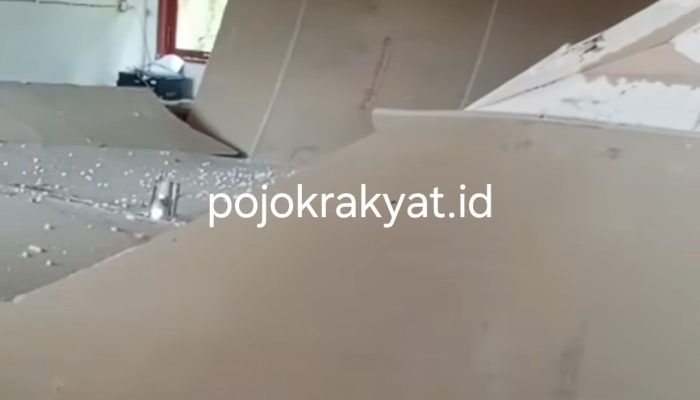 Plafon Ruang Guru SDN 065 Bala Ambruk, Kualitas Plafon Dipertanyakan