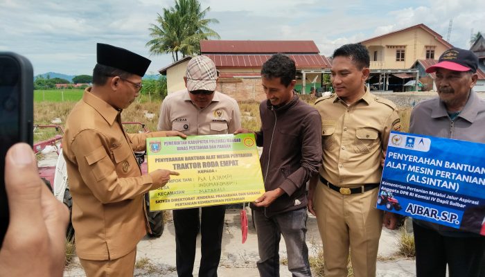 Pemkab Polman Salurkan Bantuan Alsintan Yang Diinisiasi Ajbar