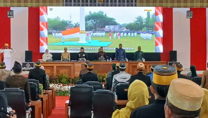 Rapat Paripurna HUT Polman ke 66, Bupati Paparkan Capaian ASSAMI Selama 10 Bulan Memimpin