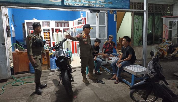 Awasi Pembuangan Sampah Liar, Satpol PP Polman Juga Gencar Sosialisasi Ketertiban Sampah di Wonomulyo