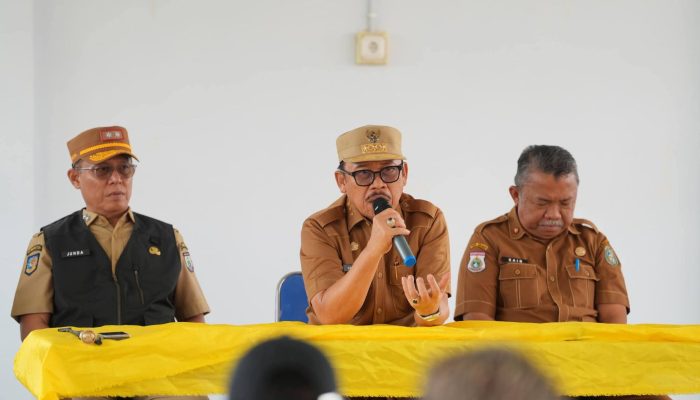 Evaluasi Anggaran Rp 8 Miliar, Gubernur Suhardi Duka Soroti Kehidupan Warga Transmigrasi Tanjung Cina Kabupaten Pasangkayu