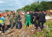 TNI-Polri dan Pemda Gelar Karya Bakti Bersih Pantai Bahari Polewali
