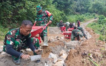 Gotong Royong TNI–Warga Warnai Hari Ketujuh Pra-TMMD ke-127