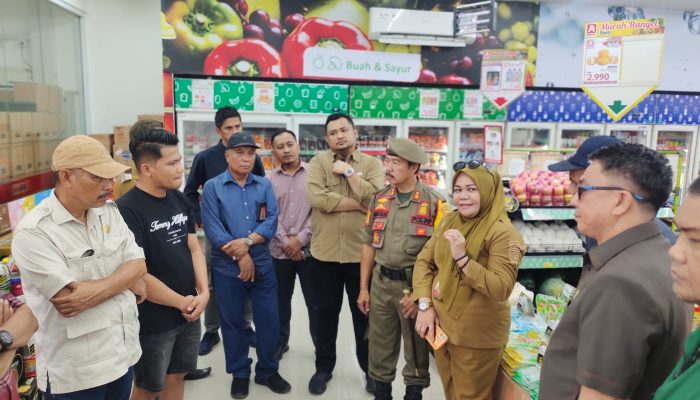 Tindaklanjuti Aspirasi Masyarakat, Komisi II DPRD Polman Sidak Sejumlah Ritel Modern