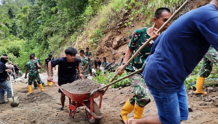TMMD ke-127 Pererat Kemanunggalan TNI dan Rakyat di Desa Lenggo
