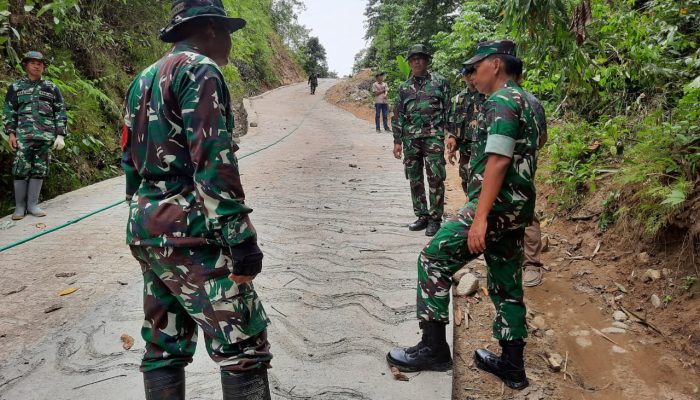 Dansatgas TMMD Sesuaikan Waktu Kerja Selama Ramadhan, Progres Rabat Beton Terus Berjalan