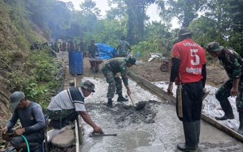 Di Tengah Ramadhan, Semangat Gotong Royong TMMD di Lenggo Tak Surut