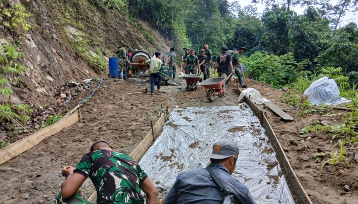 Hari ke-12 TMMD Kodim 1402/Polman, Pengerjaan Jalan Bulo-Lenggo Terus Dikebut