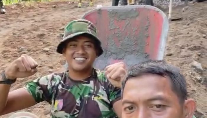 Ramadhan Pertama Jauh dari Keluarga, Prada Farizaldi Tetap Semangat Bertugas di TMMD