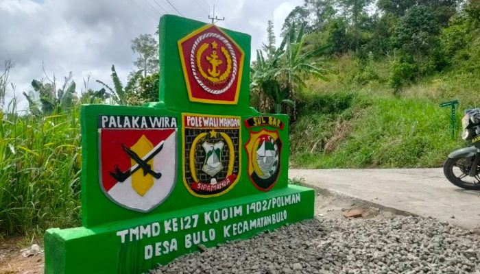 Tugu TMMD Desa Bulo Rampung, Tandai Suksesnya Program TMMD Kodim 1402/Polman