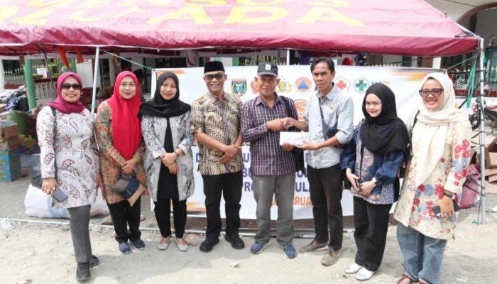 Sekertariat DPRD Polman Beri Bantuan Untuk Korban Kebakaran Galung Tulu