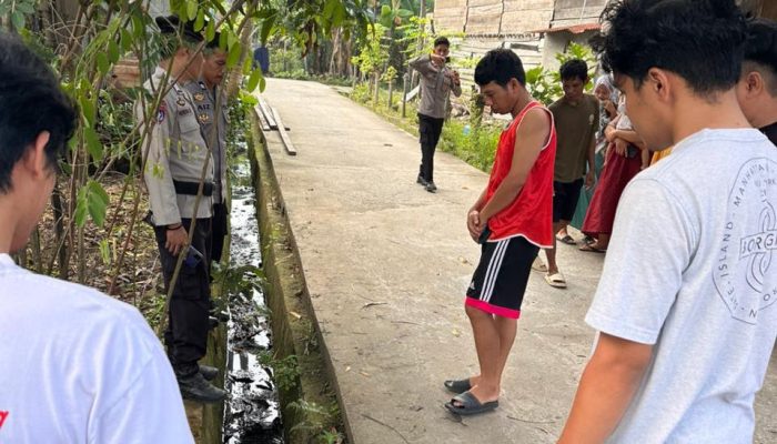 Suara Tangis Bayi Disaluran Air Hebohkan Warga Kelurahan Darma