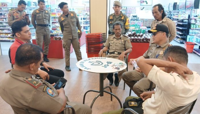 Satpol PP Ingatkan Retail Modern Taat Aturan Jam Operasional