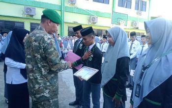Dandim Polman Jadi Inspektur Upacara di MAN 1 Polman, Tanamkan Disiplin dan Cinta Tanah Air