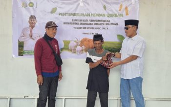 Hari Raya Idul Adha, Kejari Polman Tebar 150 Paket Daging Kurban untuk Warga