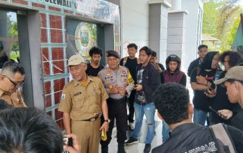Sekwan Sesalkan Aksi Coret Dinding Gedung DPRD Polman 4 Screenshot 20260505 200853 Gallery