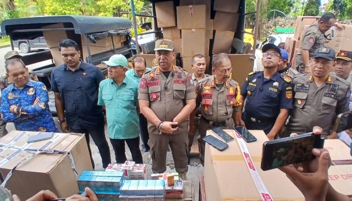Gandeng Satpol PP, Bea dan Cukai Pare-pare Temukan Puluhan Dus Rokok Ilegal di Wonomulyo