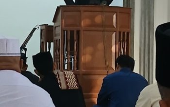Lurah Manding Syahrir Rahman Rayakan Idul Adha Bersama Warga Binangaliu, Bupati Sumbang Sapi Qurban