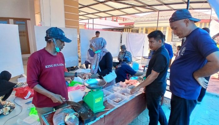 RSUD Hj Andi Depu Polman Tebar 900 Paket Daging Kurban pada Idul Adha 1447 Hijriah