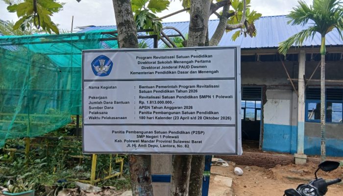 Protes, Warga Lantora Minta Pengerjaan Proyek Revitalisasi SMPN 1 Polewali Dihentikan