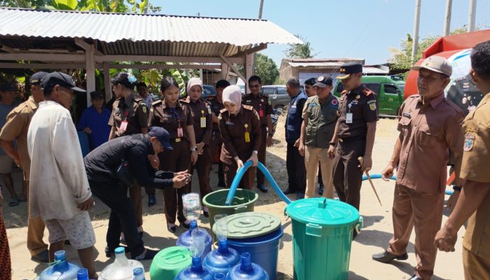 Kejari Polman Turun Tangan Atasi Krisis Air Bersih di Desa Tonyaman