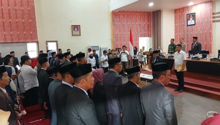 Lantik 217 Pejabat, Bupati Polman Minta Tak Hanya Duduk di Belakang Meja